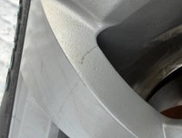 Трещины лакокрасочного покрытия на литом диске СКАД